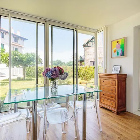 Charmant T2 Avec Veranda, Parking Prive - A 900m Des Plages D'anglet, Proche Commerces Et Golf - Fr-1-3-617 אנגלה